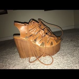 Steve Madden Brown Wedges